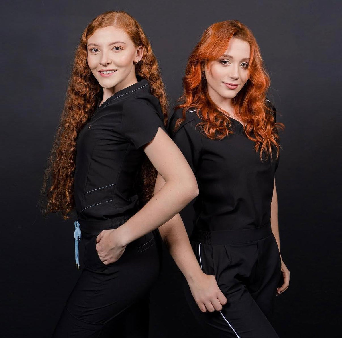 UNIFORMES MÉDICOS FEMENINOS
